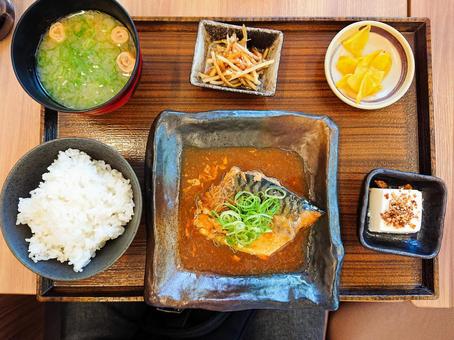 鯖の味噌煮定食 鯖の味噌煮定食の写真