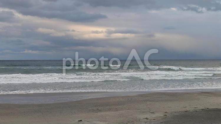 福島県いわき市の海岸 波,海,砂の写真素材