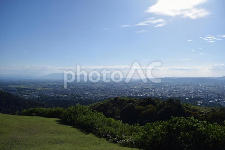 【奈良】若草山の風景 若草山,鹿,街並みの写真素材