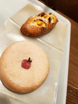 Delicious bread, JPG