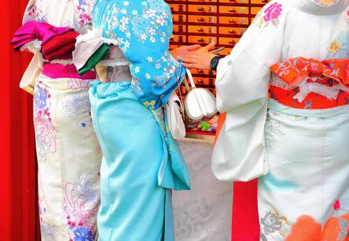 お参り お参り お参り,おみくじ,神社の写真素材