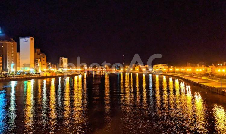 幣舞橋周辺　釧路川河口 夜景,ナイトスポット,観光地の写真素材