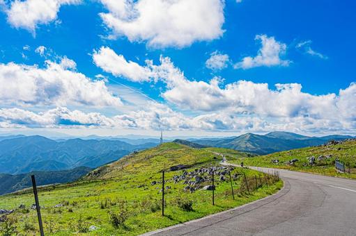 四国地方　四国カルスト台地の風景 カルスト台地,四国,四国地方の写真素材