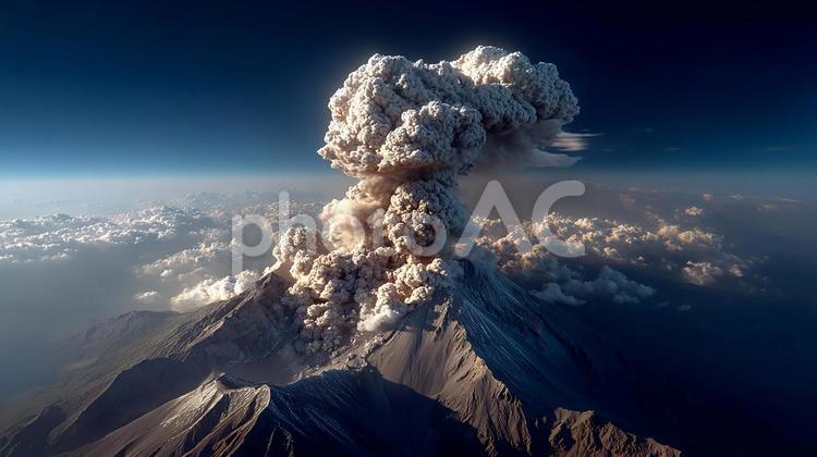 火山活動の迫力を捉えた空撮写真 火山,噴火,噴煙の写真素材