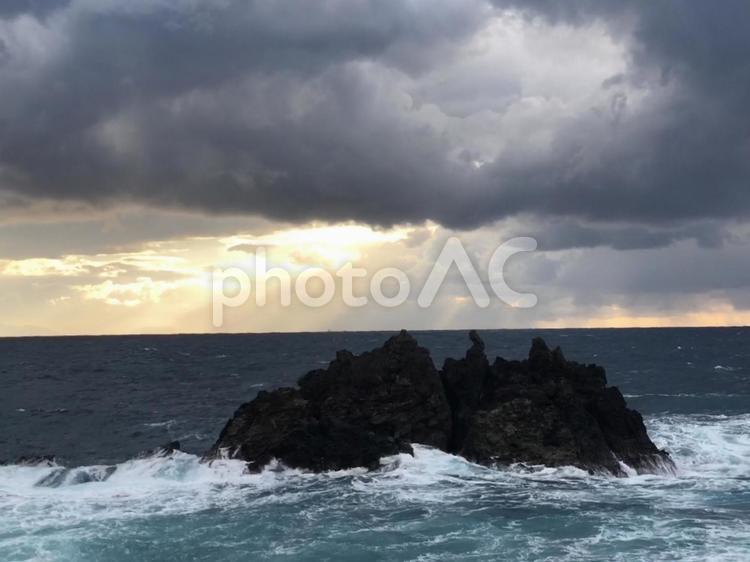 風の強い日 水域,暴風,海の写真素材