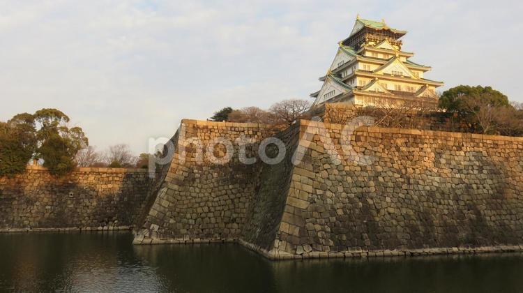大阪城　夕日を浴びる天守閣 大阪城,天守閣,天守の写真素材