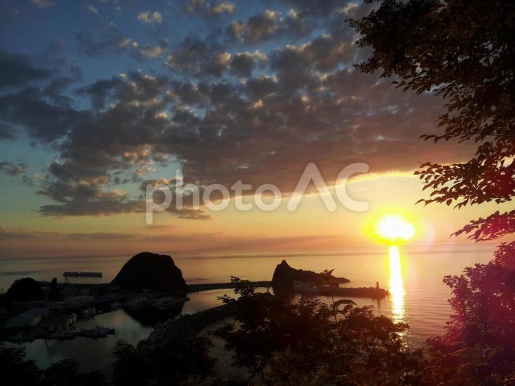 夕陽台展望台からのウトロ港 夕陽台展望台,夕陽,夕日の写真素材