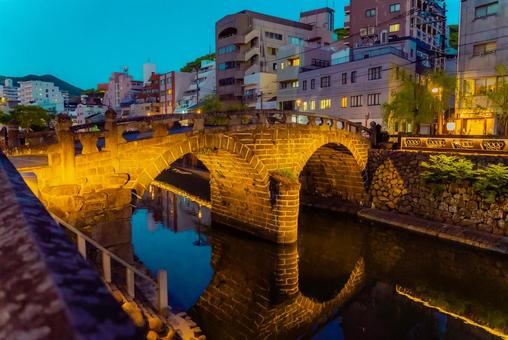 【長崎】眼鏡橋のライトアップ 【長崎】眼鏡橋のライトアップ 眼鏡橋,長崎,ライトアップの写真素材