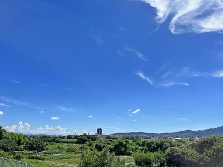 京都久世橋のほとりより南に見る 京都久世橋のほとりより南に見る 空,景色,風景の写真素材