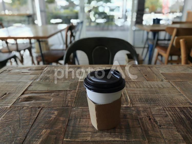 コーヒーテイクアウト！ 珈琲,コーヒー,珈琲豆の写真素材