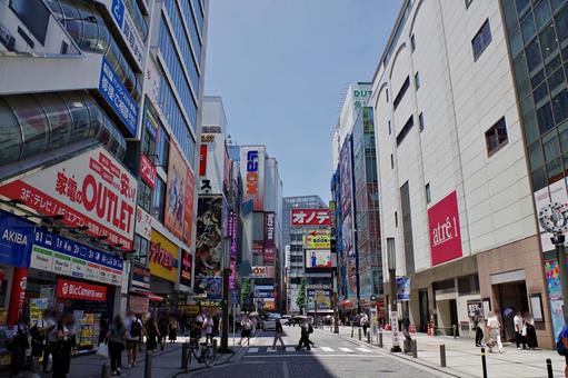 秋葉原2025夏 電気街口前 秋葉原2025夏 電気街口前 秋葉原,駅前,電気街口の写真素材