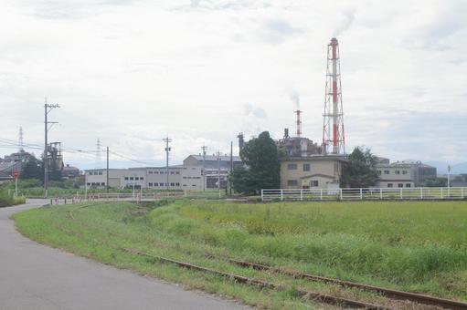 廃線となった越中パルプ工業への貨物線 jr,jr西日本,城端線の写真素材