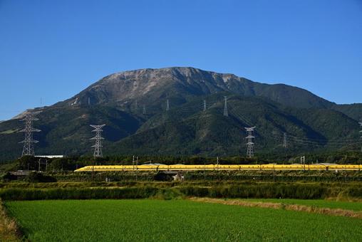 伊吹山2 伊吹山2 伊吹山,山,新幹線の写真素材