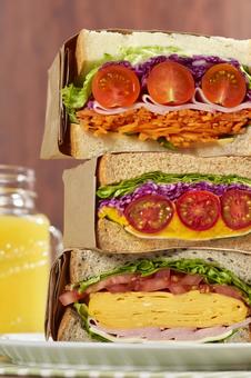サンドイッチ サンドイッチ サンドイッチ,厚切りサンド,フォトジェニックの写真素材
