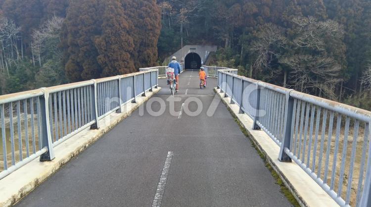 　佐賀県　脊振北山県立自然公園 橋,サイクリング,コースの写真素材