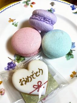 マカロン お祝 お菓子 かわいい マカロン お祝 お菓子 かわいい マカロン,お祝い,おめでとうの写真素材