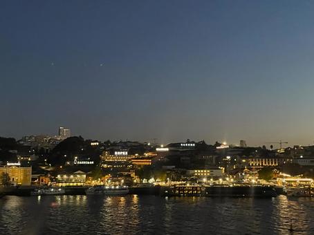 ワイナリー地区の夜景(ポルト) ワイナリー地区の夜景(ポルト) ポルト,ポルトガル,ドン・ルイス1世橋の写真素材