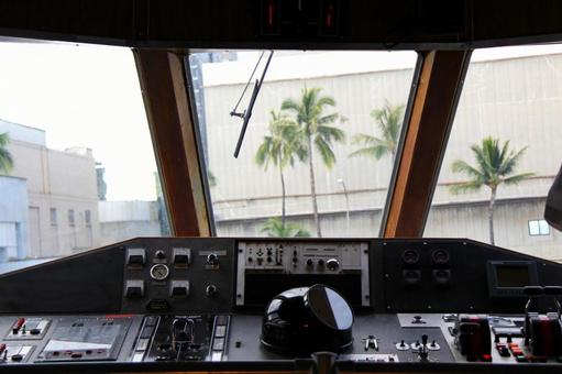 サンセットクルーズ船1(ハワイ) サンセットクルーズ船,操縦パネル,運転席の写真素材