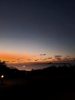 沖縄の風景 沖縄の風景 沖縄,夕日,サンセットビーチの写真素材
