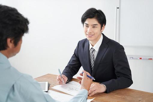 Japanese male sales position to discuss construction, construction, une réunion, un homme, JPG