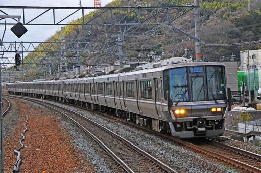 223系 新快速 223系 新快速 鉄道,ディーゼルカー,汽車の写真素材
