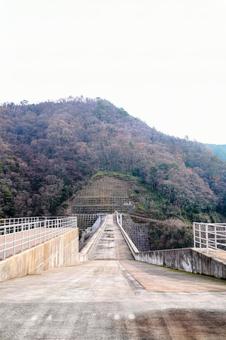 島根・飯南町にある志津見ダムの志津見湖 島根・飯南町にある志津見ダムの志津見湖 志津見湖,志津見ダム,ダムの写真素材