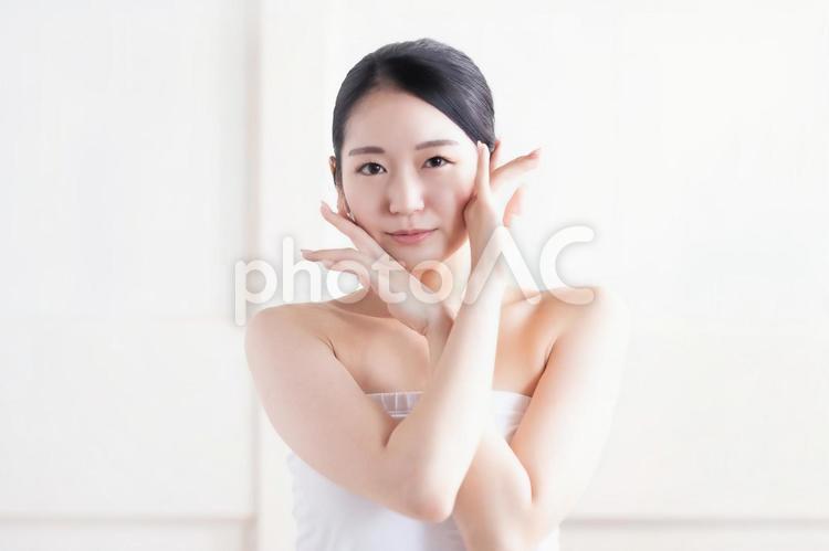 美容・スキンケア・保湿・ビューティー（真剣） クールビューティー,クール,スキンケアの写真素材