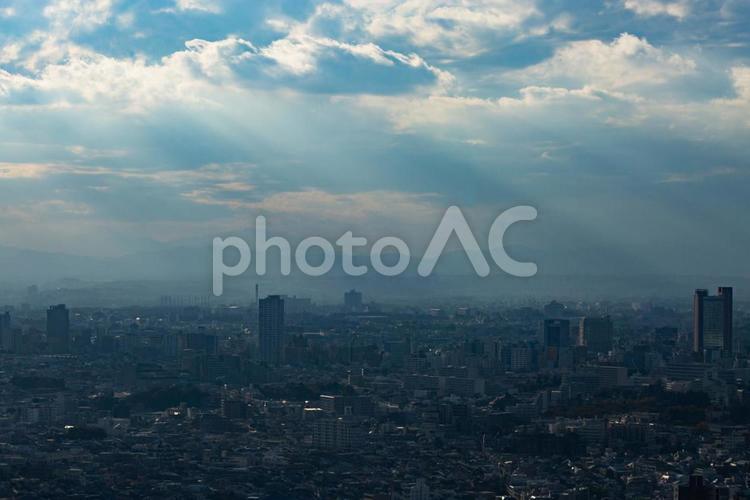 大都市と天使のはしご 天使のはしご,天使,東京の写真素材