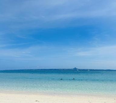 夏の海と空 夏の海と空の写真