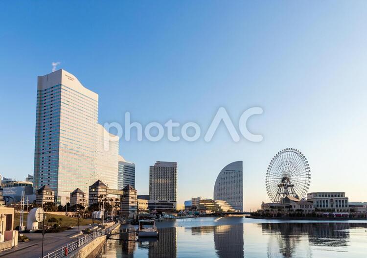 みなとみらいの風景 青空,建物,ビルの写真素材