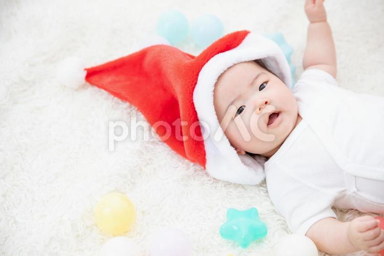 赤ちゃんとクリスマス クリスマス,赤ちゃん,サンタクロースの写真素材
