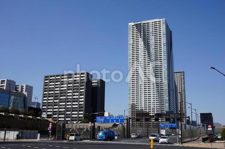 晴海五丁目交差点付近　都道環状2号線 東京,商業ビル,都道環状二号線の写真素材