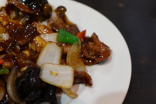 中華料理店のやわらか牛肉飯 中華料理店のやわらか牛肉飯 牛肉飯,牛肉,ピーマンの写真素材