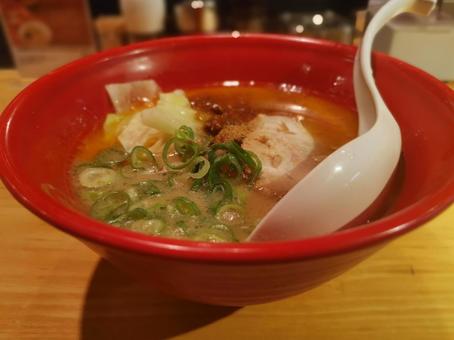 みそとんこつラーメン みそとんこつラーメンの写真