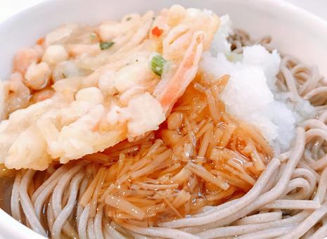 天ぷらなめ茸おろし蕎麦 天ぷらなめ茸おろし蕎麦 天ぷらなめ茸おろし蕎麦,和食料理,天婦羅の写真素材