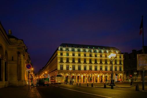 ルーヴル美術館夜景 ルーヴル美術館夜景 ルーヴル美術館,ホテル,夜景の写真素材