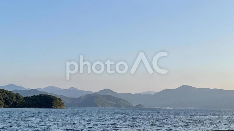 海から見る陸地の風景 海,地形,旅の写真素材