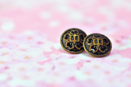 Sakura and school uniform button / image of graduation ceremony / entrance ceremony / image of second button / confession, JPG Sakura and school uniform button / image of graduation ceremony / entrance ceremony / image of second button / confession, cherry blossoms, sakura, spring, JPG