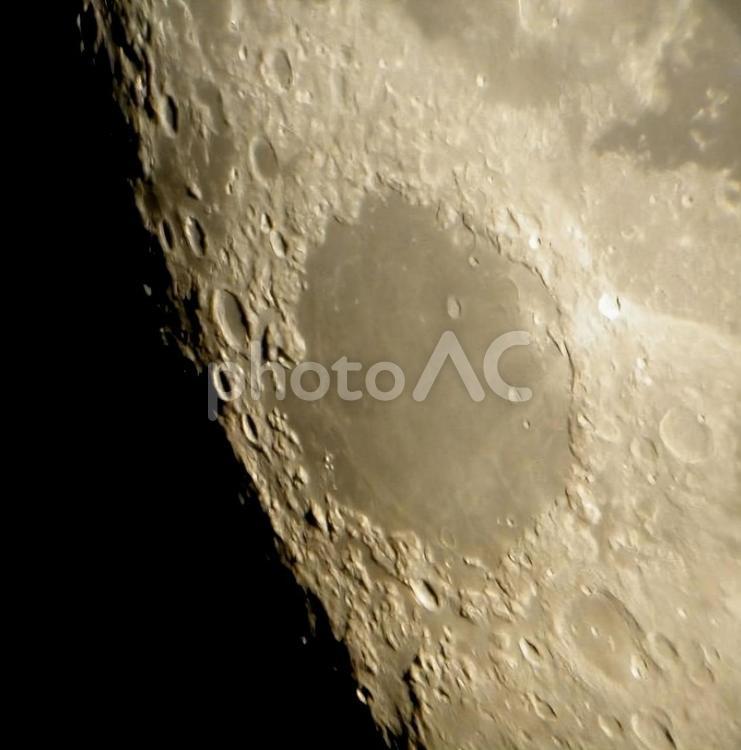 月面のクレータ②・天体 月面,月,クレータの写真素材