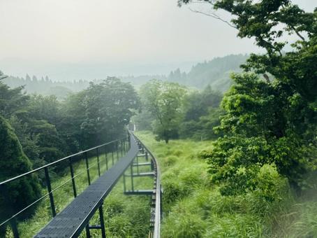 大自然の中のゴンドラ 大自然の中のゴンドラ 空,温泉,青空の写真素材