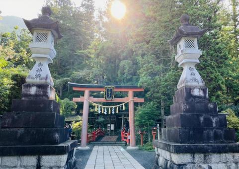 天河神社 一ノ鳥居 石灯籠 天河神社 一ノ鳥居 石灯籠の写真