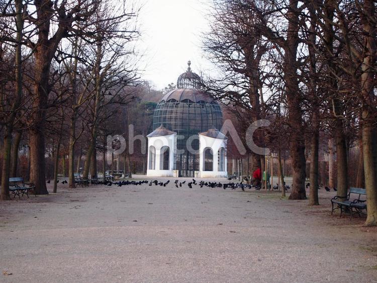 シェーンブルン宮殿の鳥小屋 シェーンブルン宮殿,鳥小屋,庭園の写真素材