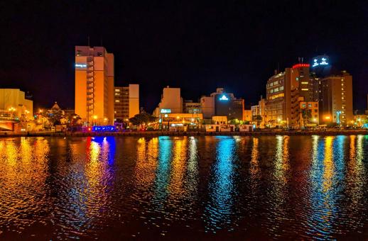 北海道夜景 ナイトスポット 北海道夜景 ナイトスポット リバーサイド,北海道釧路市大通り,街の灯りの写真素材