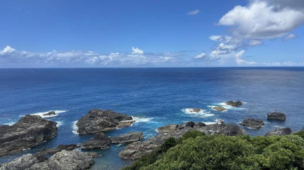 青空と水平線(海岸、ヨコ) 青空と水平線(海岸、ヨコ)の写真