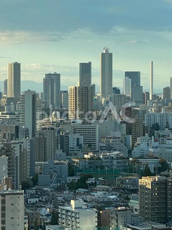 ビルた建ち並ぶ東京の街並み ビル群,街並み,東京の写真素材