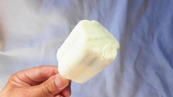 Milk ice cream with red beans - 2, JPG