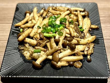 牡蛎と茸のバターソテー 牡蛎と茸のバターソテー,牡蛎,茸の写真素材
