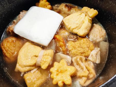 具材たっぷり熱々おでん 具材たっぷり熱々おでん おでん,食べ物,料理の写真素材