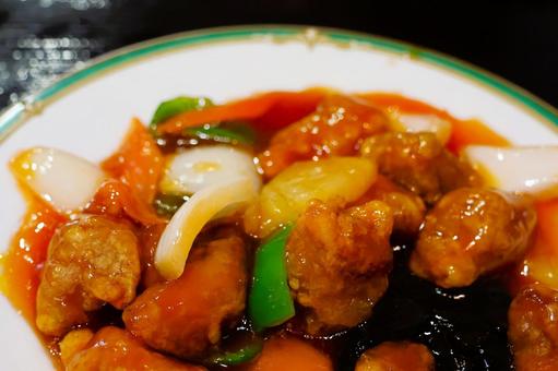 中華料理店の香港風酢豚 中華料理店の香港風酢豚 酢豚,豚肉,ピーマンの写真素材
