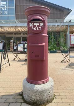 笠間朱色のポスト 笠間朱色のポスト 郵便ポスト,丸型ポスト,ポストの写真素材